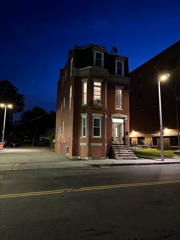 Photo - 349 Dudley St Unit 3