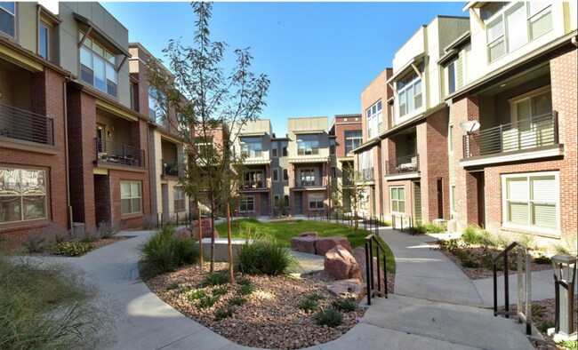 Photo - 523 Primrose Ln