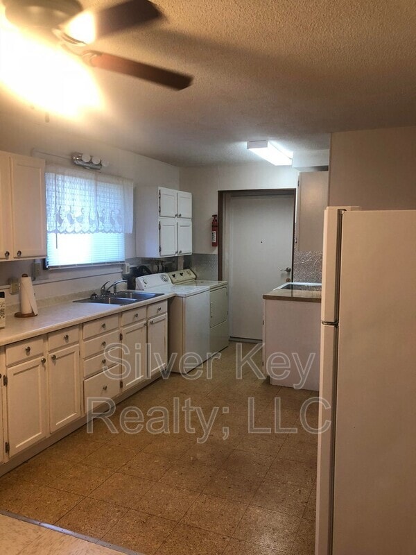 Photo - 194 Setterberg Rd Unit 4