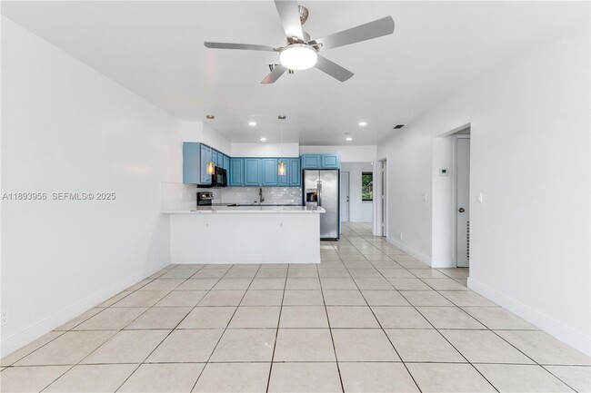 Photo - 821 NW 41st St Unit B