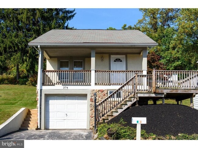 Building Photo - 374 Dehaven St