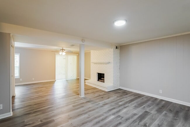 Photo - 4000 Anderson Rd