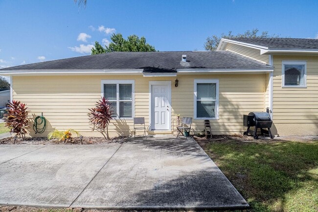 Photo - Rental Near Downtown Lakeland!!