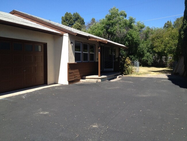 Building Photo - 132-136 Stenner St Unit 136