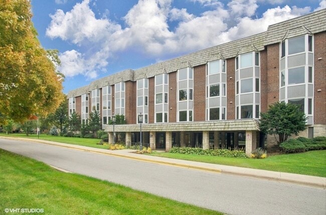 Building Photo - 201 Thames Pkwy Unit 3F