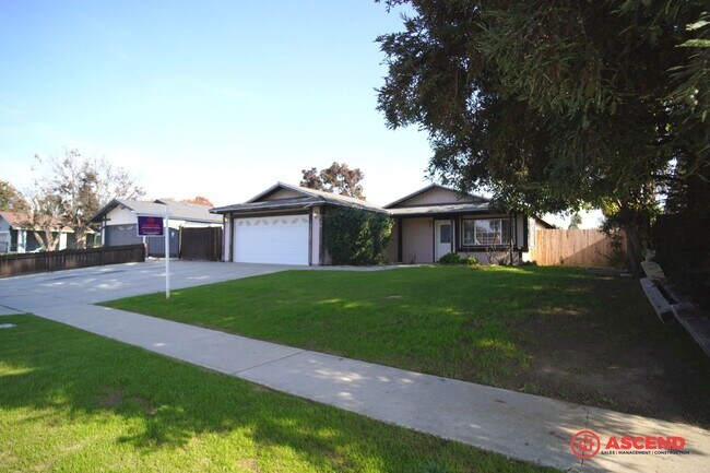 Photo - Charming home is Oildale!