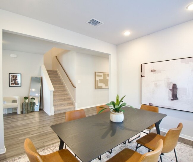 Photo - 11229 Solar St