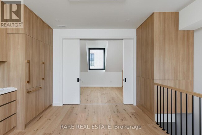 Photo - 449 Montrose Ave