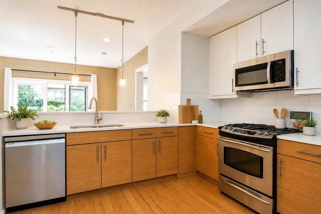 Photo - 1325 Adams St Unit 204