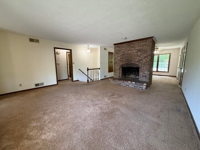 Photo - 1307 W Lexington Cir