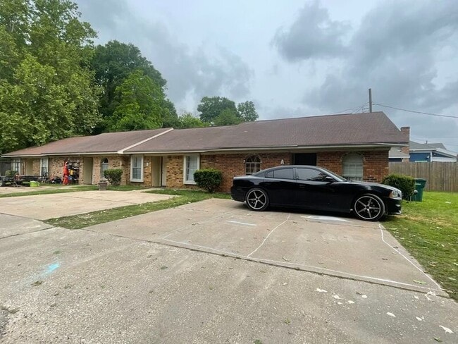 Building Photo - 782 Pinchback Rd Rental