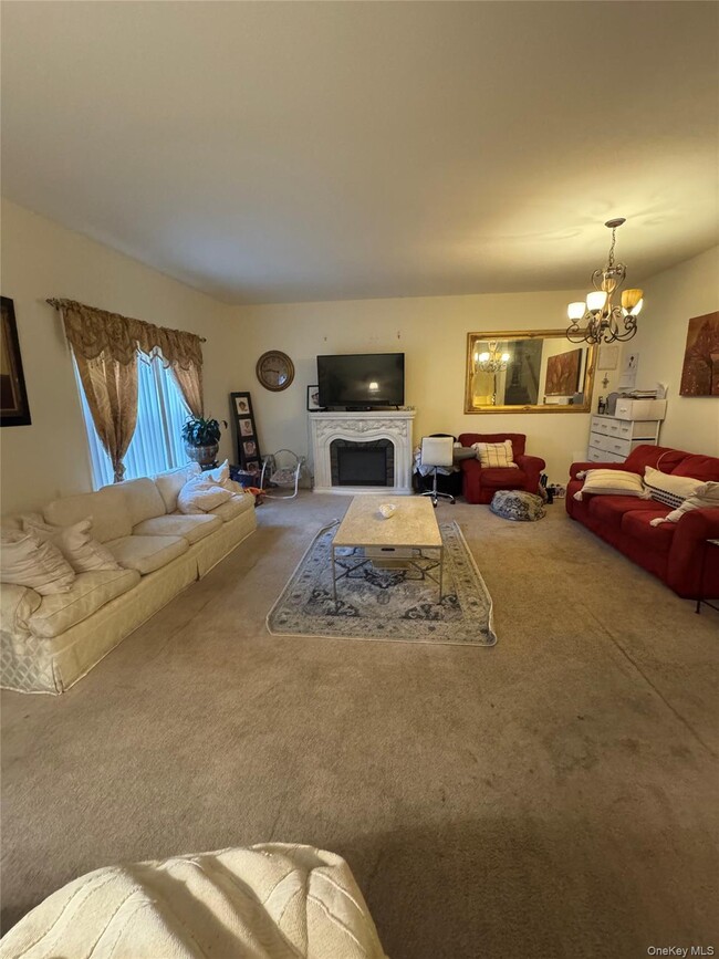 28 Hidden Creek Blvd
