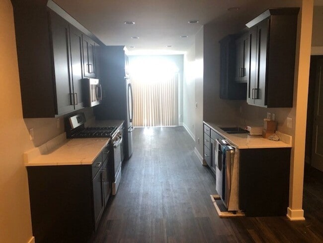 Building Photo - Brand New 3 Bedroom Townhome for Rent nestled in Dakota Dunes, SD!