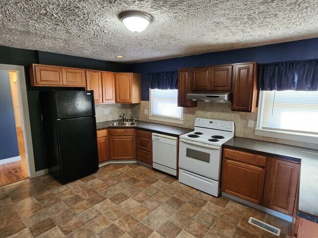 Photo - 318 W Feather Pl