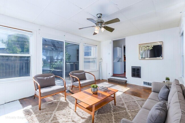 266 W Goulson Ave