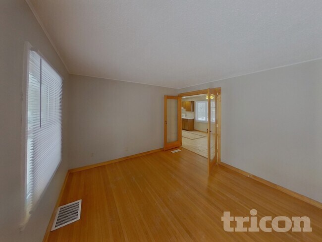 Photo - 2605 Eastman Dr