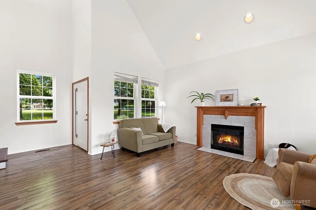 Photo - 15308 Esther Ave SE