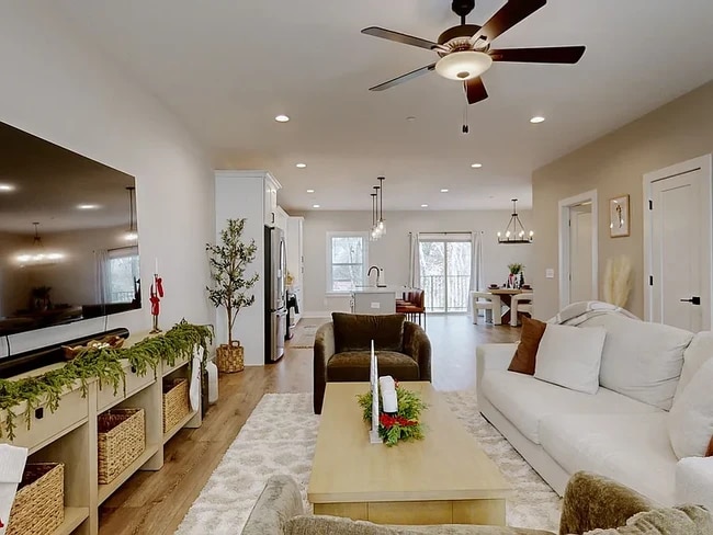 Photo - 206 Charlotte Everly Cir