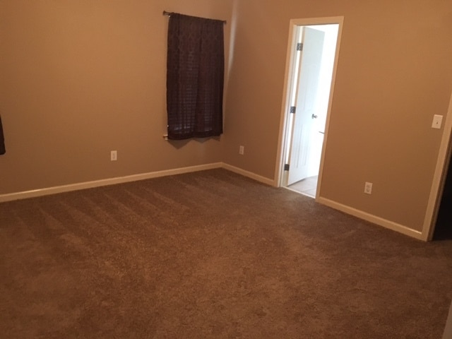 Photo - 333 Bedford Cir
