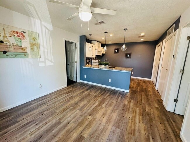 Photo - 1624 Aquarena Springs Dr Unidad G154