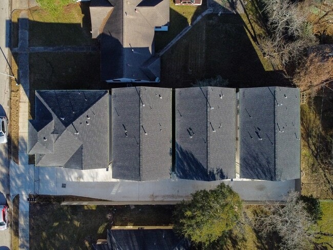 Photo - 4924 Winnetka St