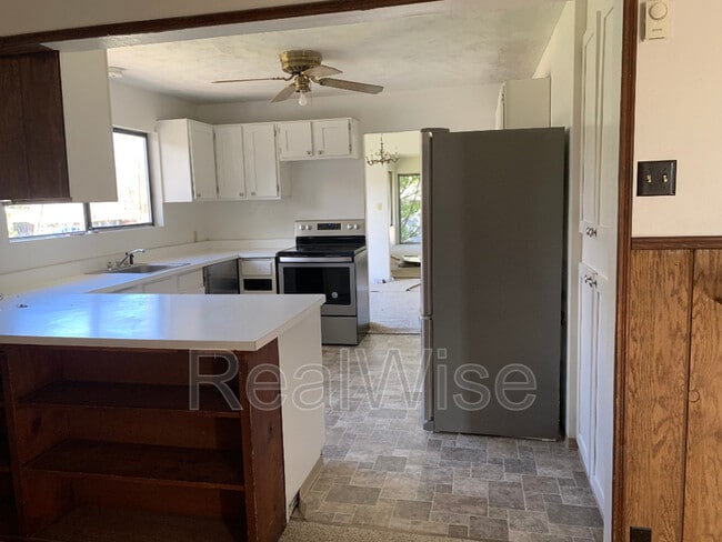 Photo - 860 Glendale Ave