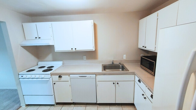 Photo - 31993 W 12 Mile Rd Condo Unit 313