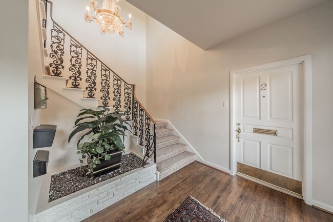 Photo - 2-bedroom, 2-bath condo located in the highly desirable Ridglea North neighborhood. Unit 6