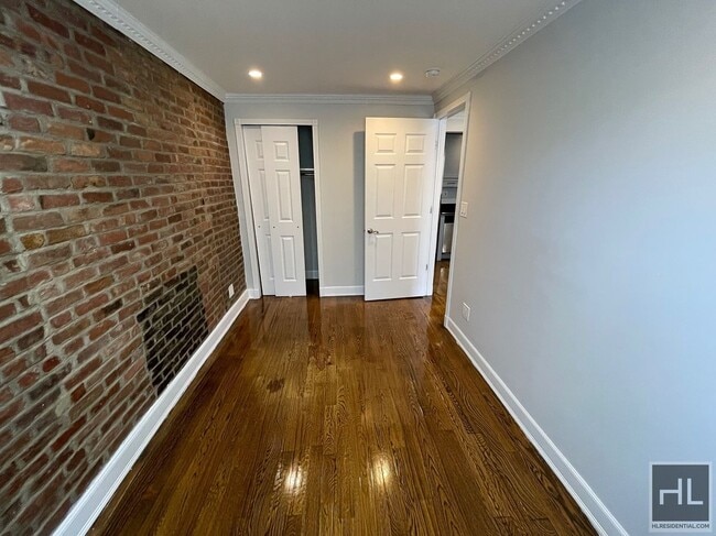 Building Photo - AVE A Rental