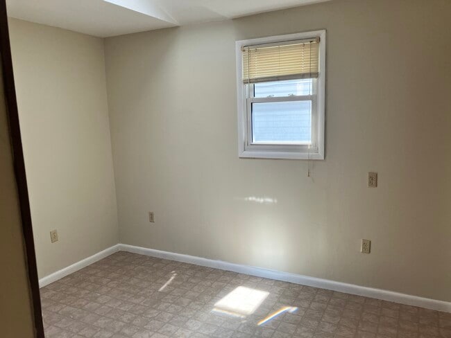 Photo - 143 E 2nd St