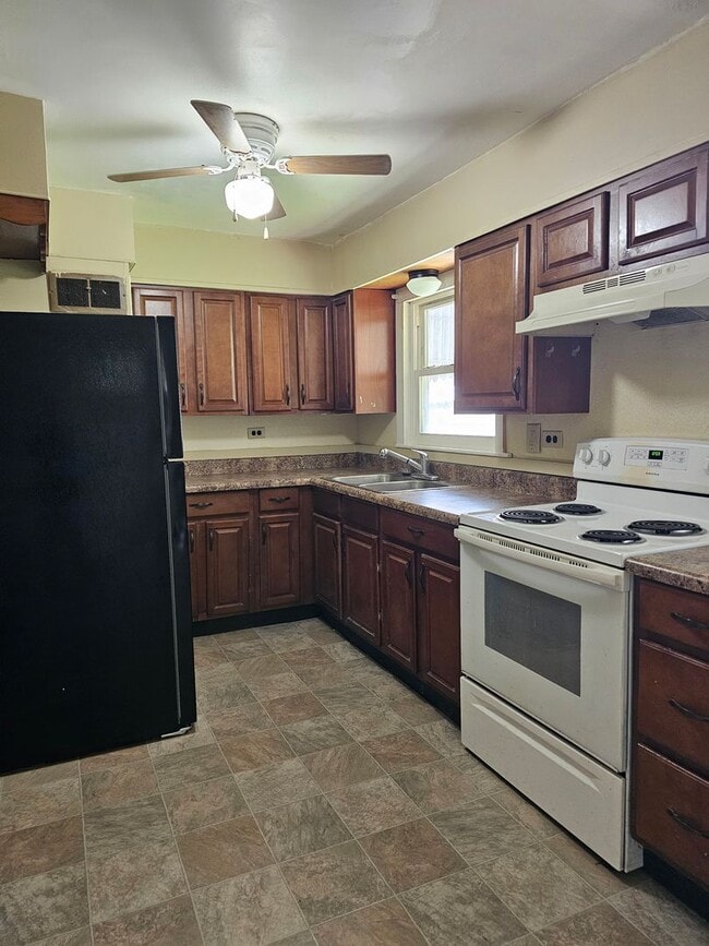 Photo - 329 Duke St
