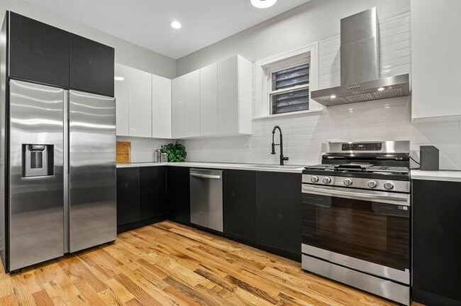 Photo - 6613 S Langley Ave Unit 1