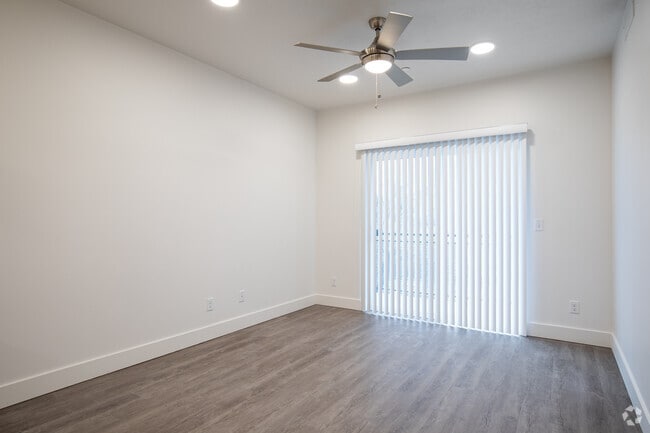 1BR, 1BA - 609SF - Copper Flats