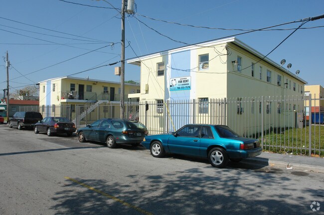 Photo - Newly Renovated Community Invigorating Mia...