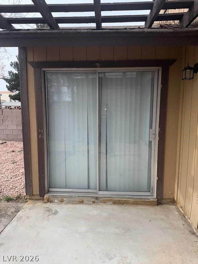 Photo - 5483 Requa Ave