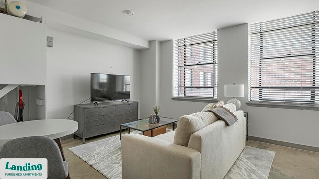 Photo - 2308 4th Ave N Unidad 611.1406065