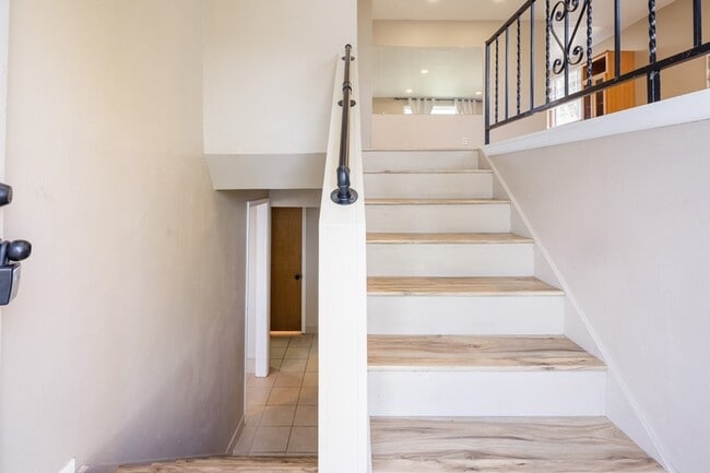 Photo - 405 S Kipling St