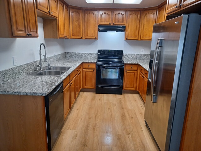 Photo - 5300 Winfield Way Unit 2
