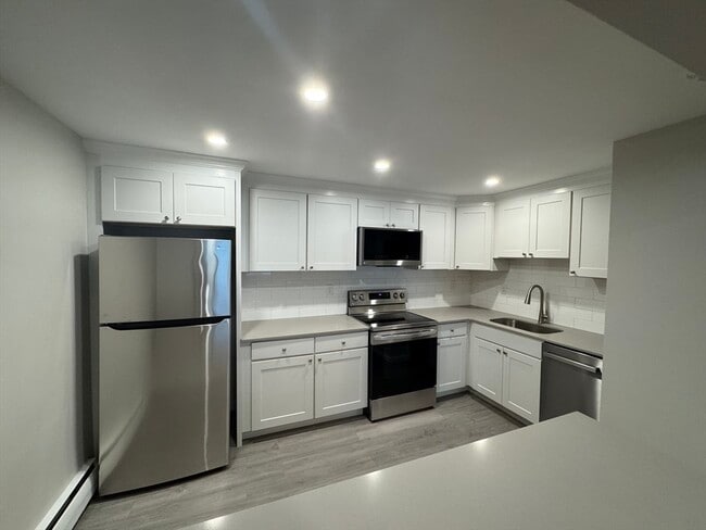 Building Photo - 1395 Furnace Brook Pkwy Unit 2 Rental