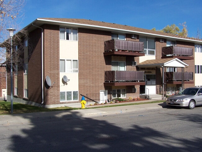 Building Photo - 1726 Cannon St Unit 5