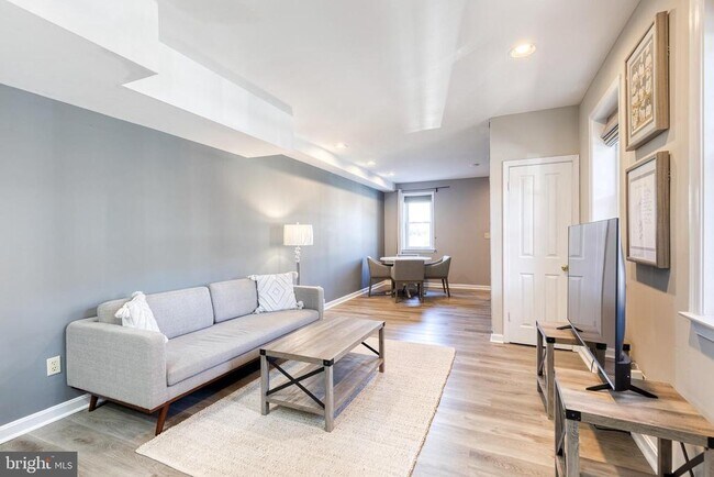 Photo - 447 Gittings St