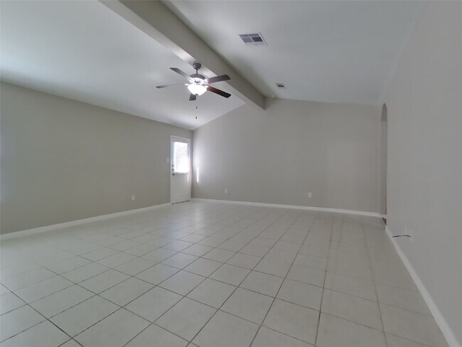 Photo - 437 Palomino Stand Dr