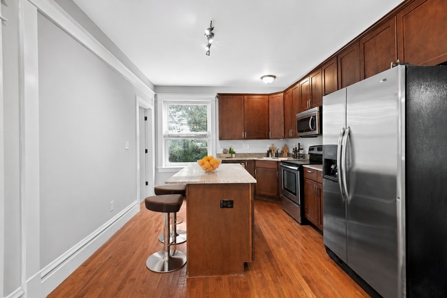 Photo - 6409 Enright