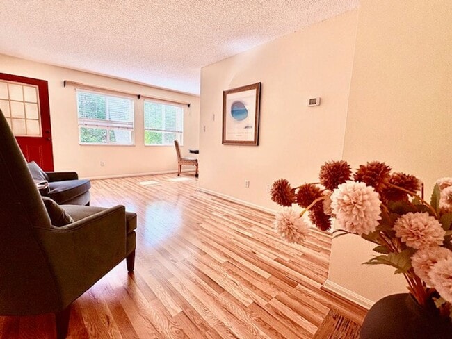 Building Photo - 3303 Madison Ave Unit T209