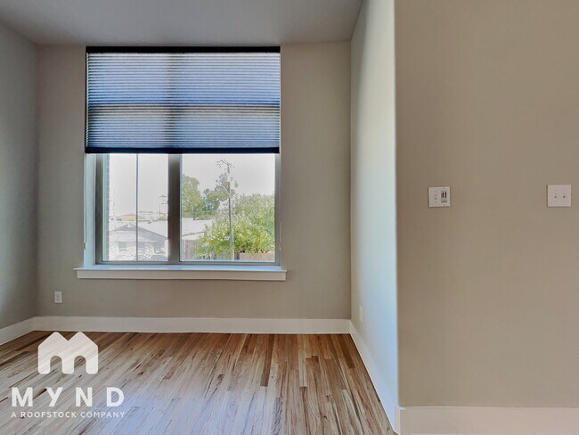 Photo - 2506 Vintage St