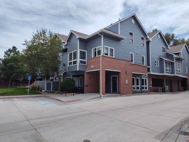 Building Photo - 1330 S Monaco Street Pky Unit 5