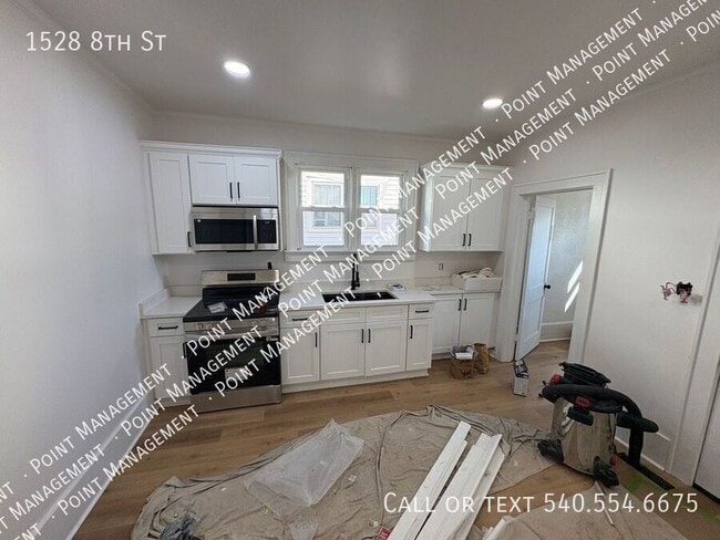 Photo - 1528 8th St SE