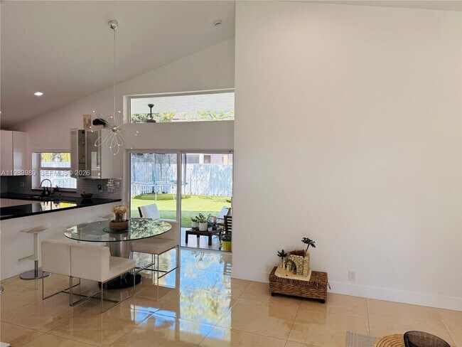 Photo - 646 Stanton Dr