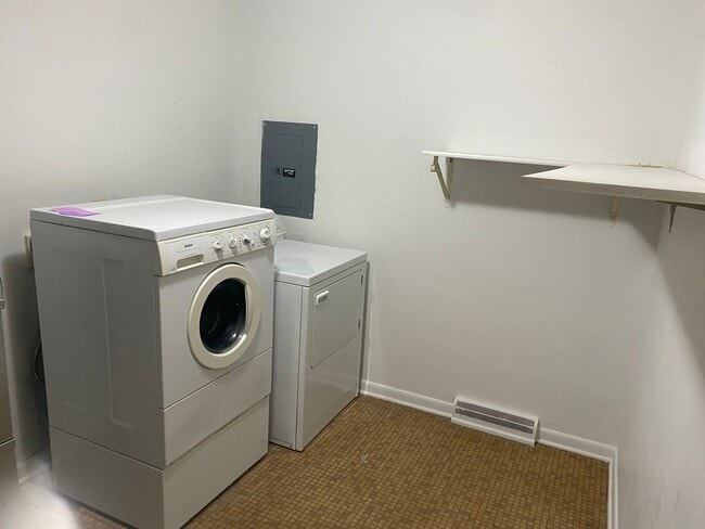 Photo - 2516 W Newman Pkwy Unit #B