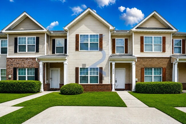 Building Photo - Prime South Fulton Location – 2BR/2.5BA Ready for You